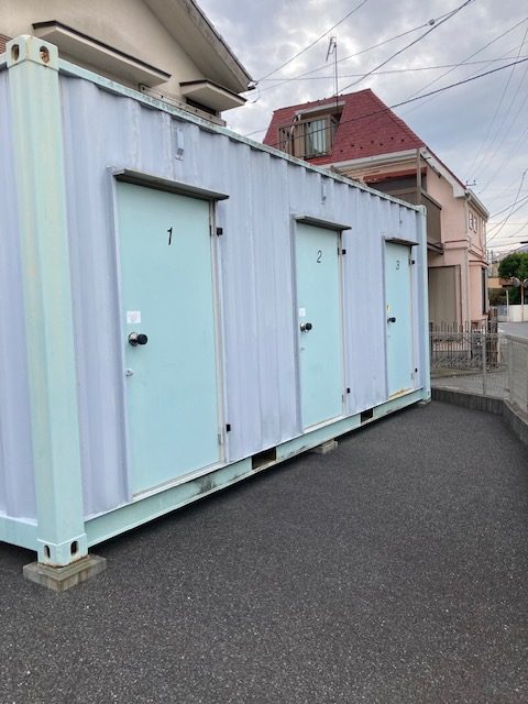 フレンディ浜竹駐車場内コンテナ