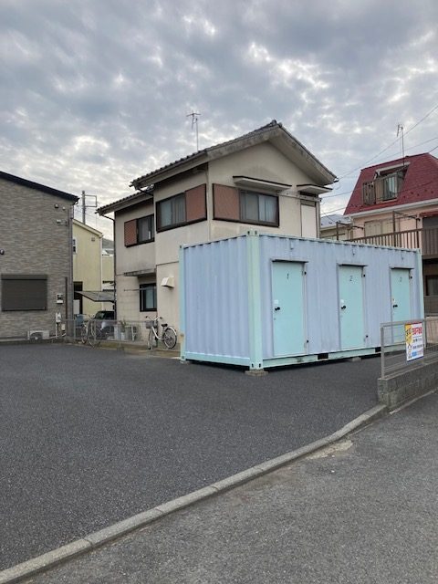 フレンディ浜竹駐車場内コンテナ